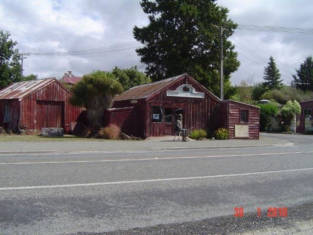 9237 .. Nicol's Blacksmith Shop .. Duntroon, Waitaiki Valley